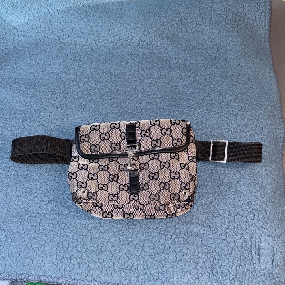 Gucci Beige and Black Logo Belt Bag